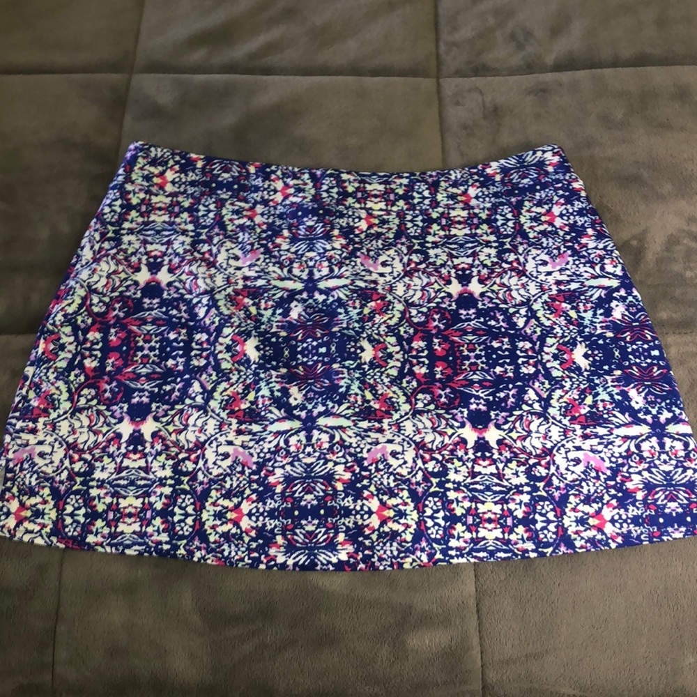 Tranquility shorts in skirt
